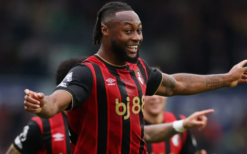 اعتزال مبكر.. قصة فشل سيمينيو المنافس السابق لمرموش في السيتي